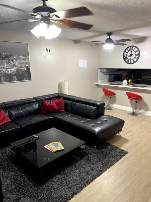 Modern 2 Bedroom Townhome Minutes From The Beach!! Форт Уолтон Бич Экстерьер фото